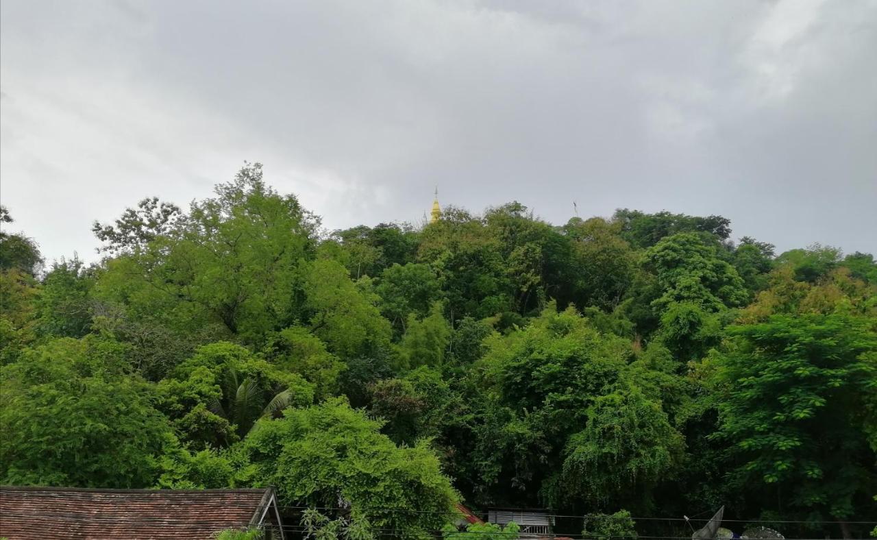 Villa Merry Lao Ban Aphay Luang Prabang Buitenkant foto